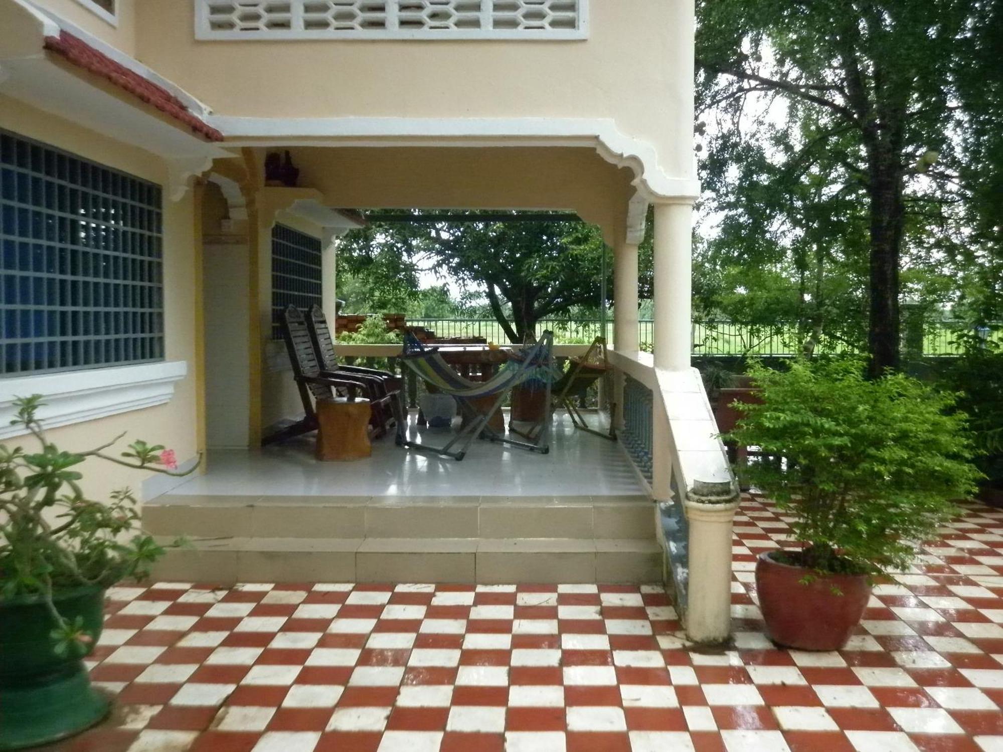 Meas Family Homestay Angk Ta Saom Exterior photo