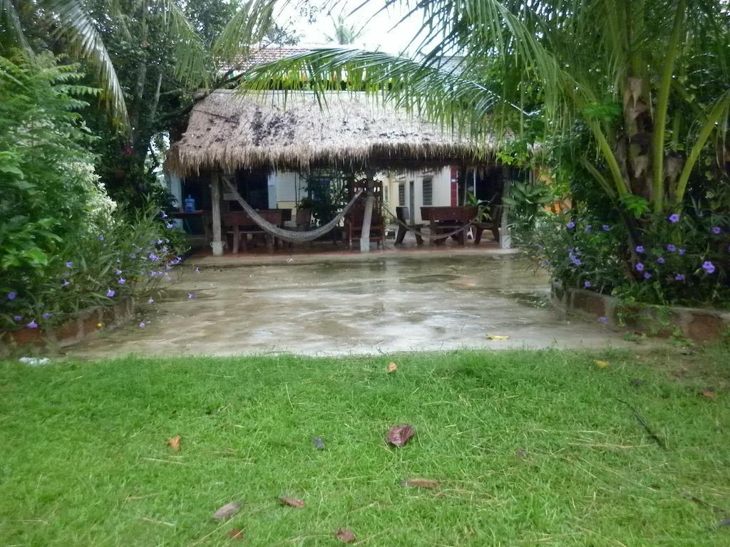 Meas Family Homestay Angk Ta Saom Exterior photo