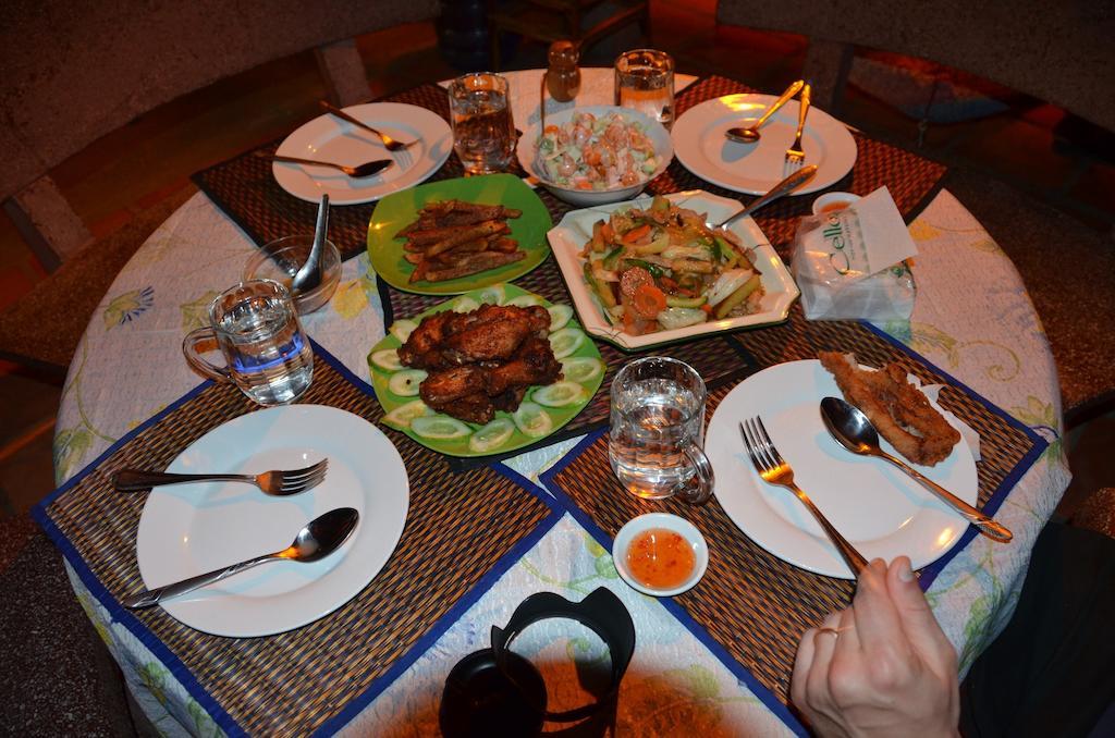 Meas Family Homestay Angk Ta Saom Exterior photo