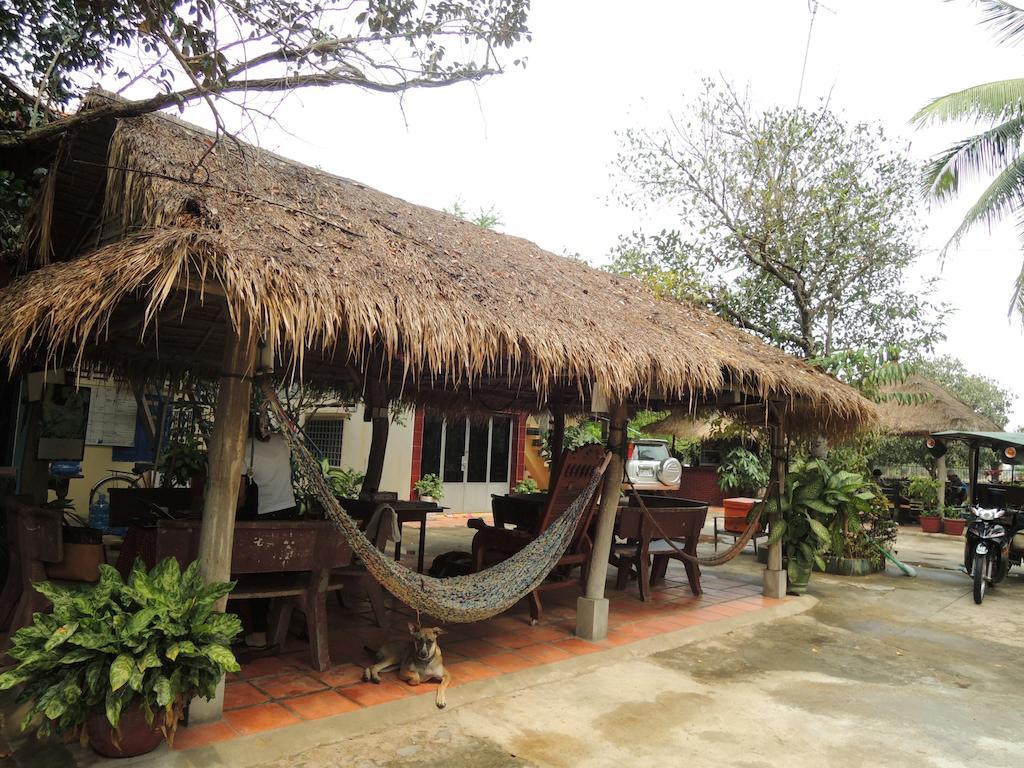 Meas Family Homestay Angk Ta Saom Exterior photo
