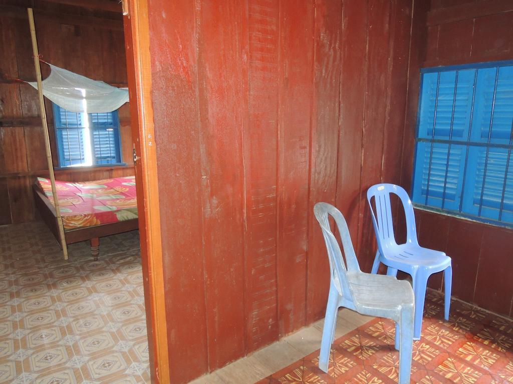 Meas Family Homestay Angk Ta Saom Exterior photo